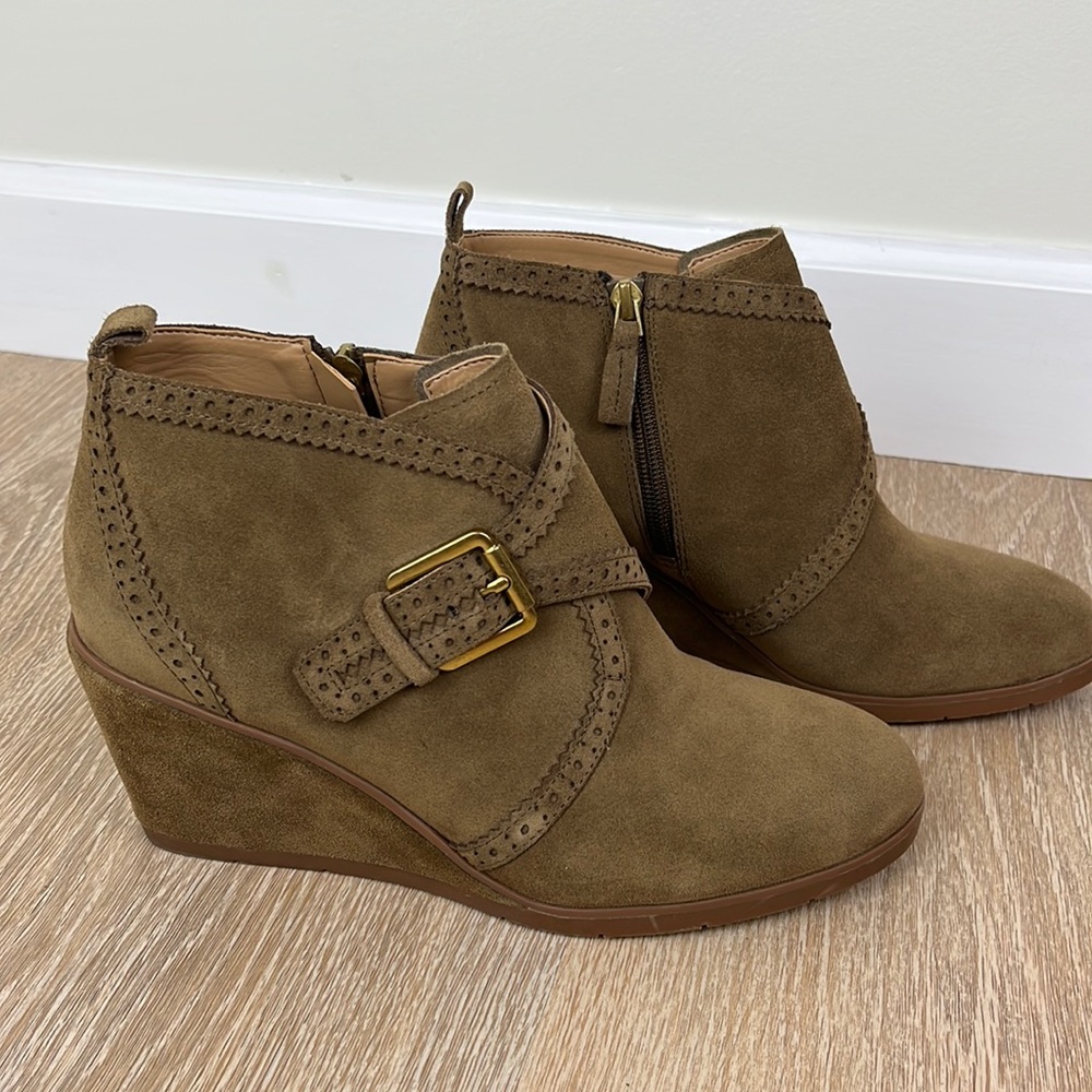 Franco Sarto women’s brown suede wedge booties. Size 9
